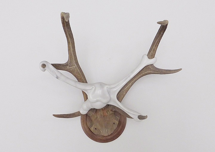 Venske &amp; Spänle, Oh Deer, 2014
Carrara marble, polished, 27 x 25 x 19 inches (68.5 x 63.5 x 48 cm)