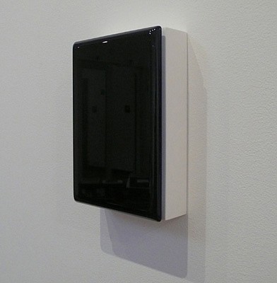 Bill Thompson, CC3, 2005
Acrylic urethane on epoxy, 7 x 5 x 2 (18 x 13 x 5 cm)